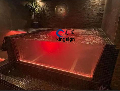 Yüzme havuzu spa